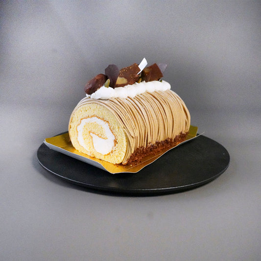 皇室献上栗 山江栗の白金ジャージーロール(モンブランスタイル)