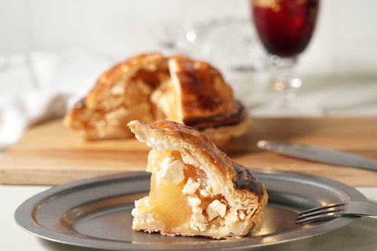 酸味と甘みを味わう白金プレミアムアップルパイ(チーズ)
