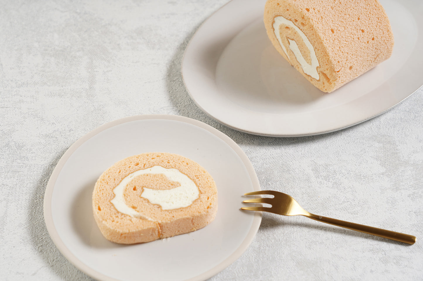 白金ロール プレーンロールケーキ(ハーフサイズ)