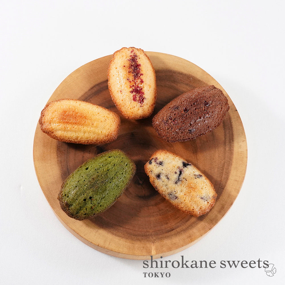 「送料無料」shirokane sweets TOKYO 白金マドレーヌ（ベリー）　4個入（ポスト投函・配送日時指定不可）／HAPPY BITHDAY シール付