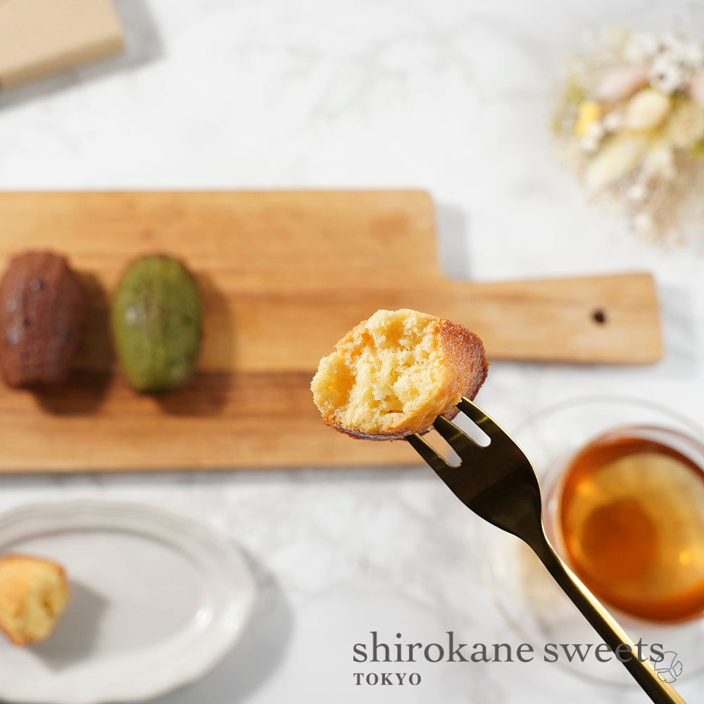 「送料無料」shirokane sweets TOKYO 白金マドレーヌ（ミックス）　4個入（ポスト投函・配送日時指定不可）／HAPPY BITHDAY シール付【gifteeクーポン】